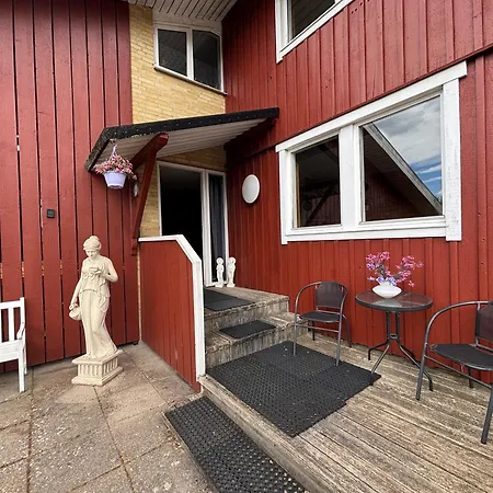 Eskaerhus Pa Tasinge, Taet Pa Svendborg - Afdeling Med Egen Indgang * Troense