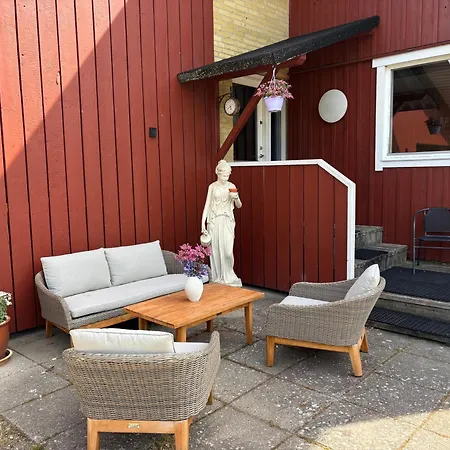 Eskaerhus Pa Tasinge, Taet Pa Svendborg - Afdeling Med Egen Indgang Lägenhet