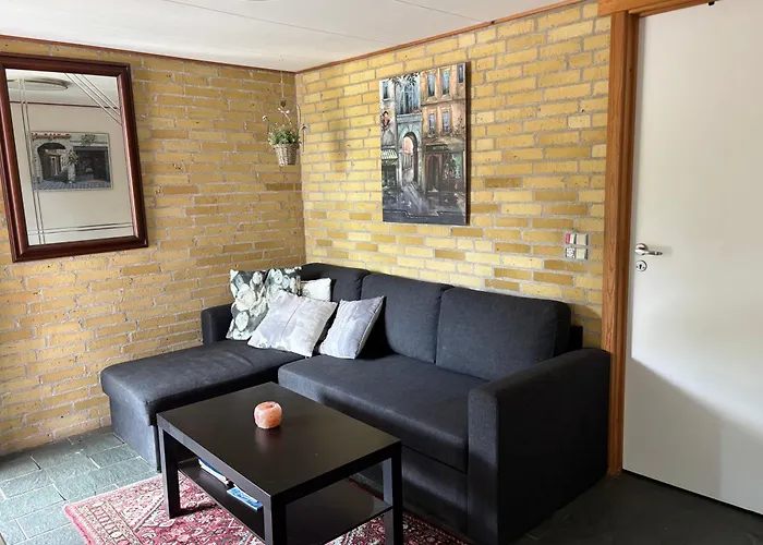 Eskaerhus Pa Tasinge, Taet Pa Svendborg - Afdeling Med Egen Indgang *