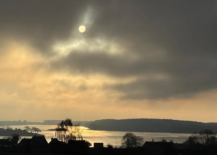 Eskaerhus Pa Tasinge, Taet Pa Svendborg - Afdeling Med Egen Indgang * Troense